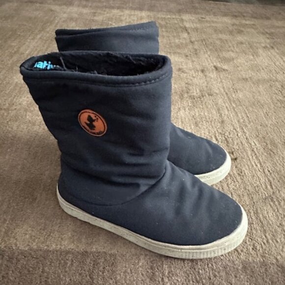 Native Boots size 3 youth - Picture 1 of 3